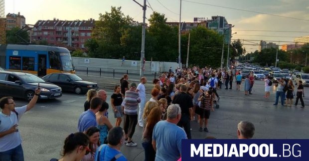 Жители на София протестираха през лятото на миналата година срещу