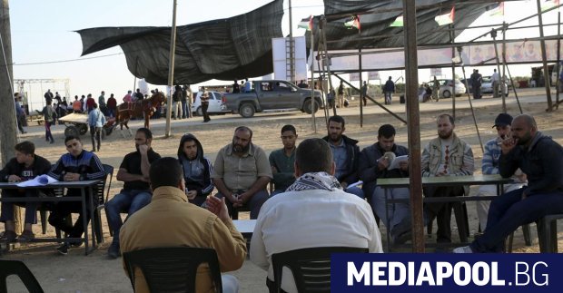 Семинар за ненасилствената съпротива в Газа В протестен палатков лагер