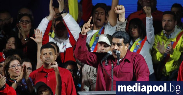 Мадуро говори пред свои привърженици след обявяването на резултатите от