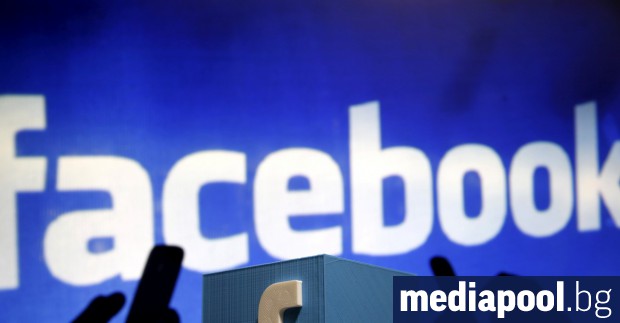 Технологичният гигант Фейсбук спря временно около 200 приложения след обвиненията