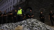 Вмирисана риба за властта в 48-ия ден на протести