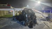 Кола се е врязала с бясна скорост в магазин за автомобили в Пловдив