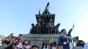 Два протеста в подкрепа на демокрацията и правителството в София