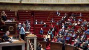 Френското правителство оцеля и при вота на недоверие