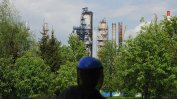 Украйна може би готви атака срещу най-голямата петролна рафинерия в Москва