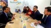 Разговори в Солун за инвестиции във ВЕИ, батерии за ток и индустриални зони