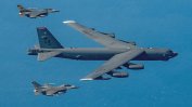 Китайски изтребител е минал на три метра от американски бомбардировач Б-52