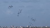 Пакети с помощ от въздуха са убили петима души в Газа