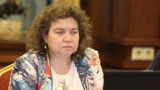 Киселова: Радев няма срок да издаде указ за смяна на външния министър