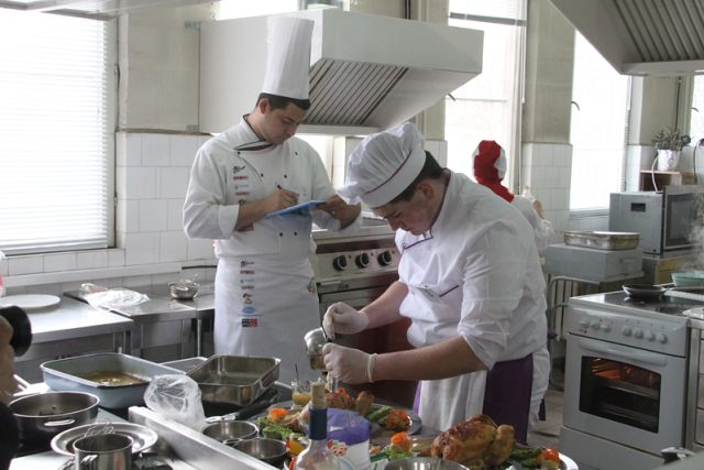 сезонна заетост, готвач, кухня