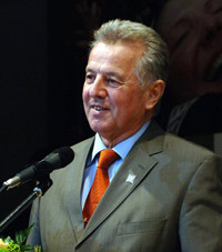 Пал Шмит