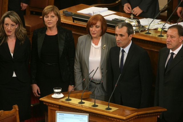 Пламен Орешарски правителство заклеване