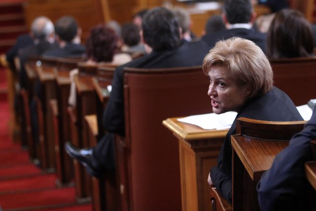 Менда Стоянова