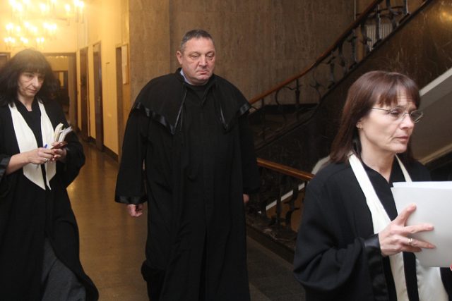 Съдиите Таня Вачева, Иван Раденков и Соня Янкулова от ВАС. Делото за отнетия лиценз на КТБ.