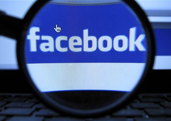 Facebook фейсбук следене лупа Интернет