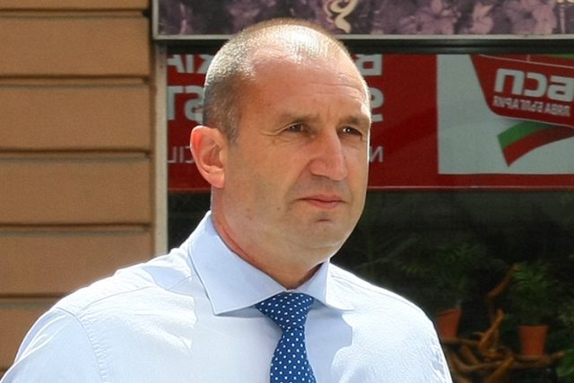 Румен Радев