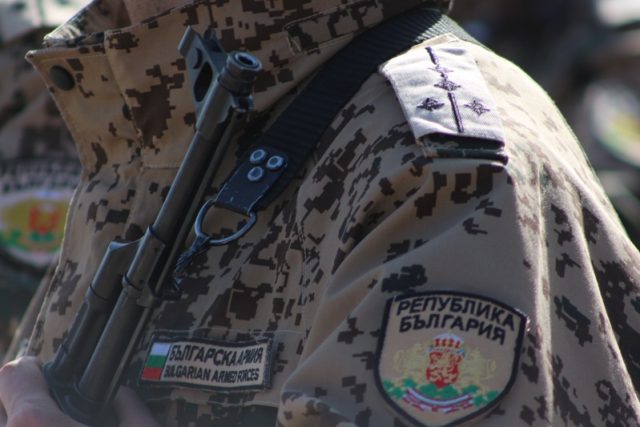 ба българска армия войник
