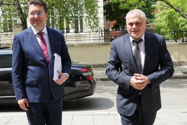 Пламен Узунов Валентин Радев
