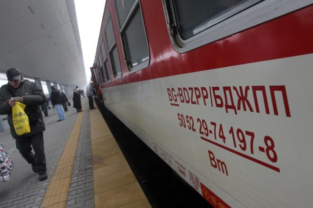 БДЖ, влак, гара, пътници, Бългж