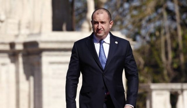 Румен Радев