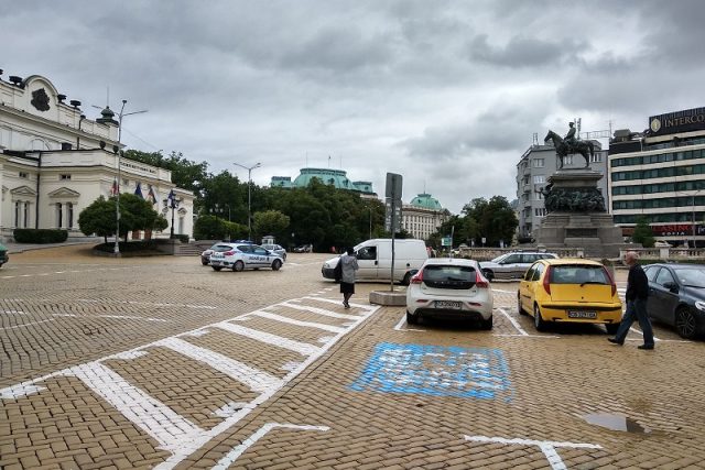 народно събрание, площад, жълти павета, паркинг, синя зона, София