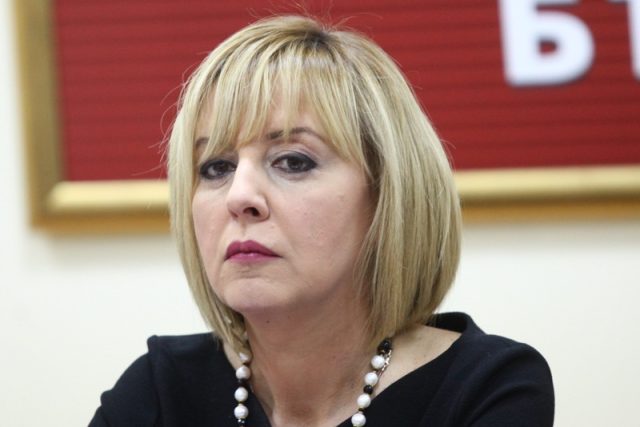 Мая Манолова
