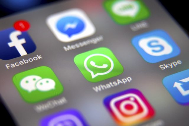Фейсбук, инстаграм, WhatsAp, телефон