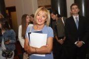 Мая Манолова внася закон личен фалит