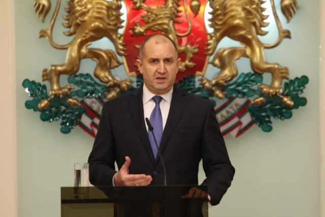 Румен Радев