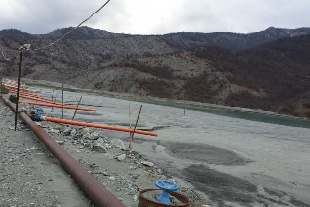 Лъки инвест, река, замърсяване