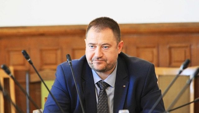 Петър Харалампиев