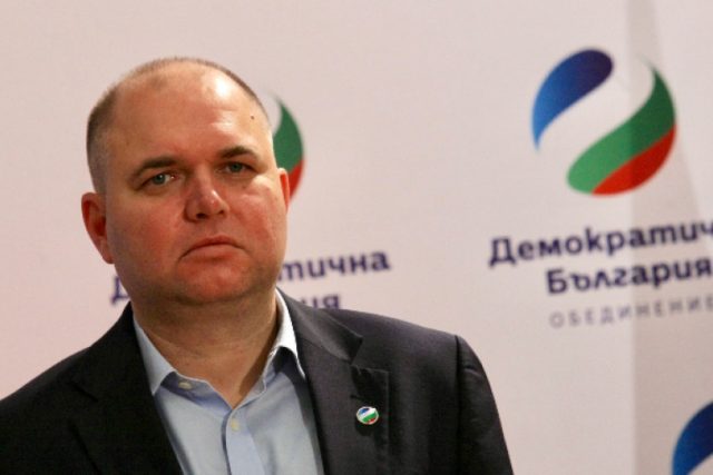 Владислав Панев