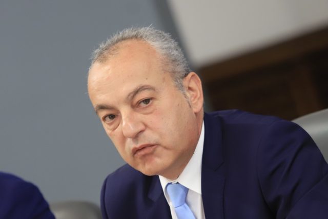 Гълъб Донев