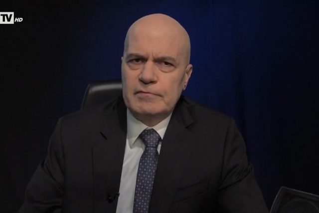 Слави Трифонов