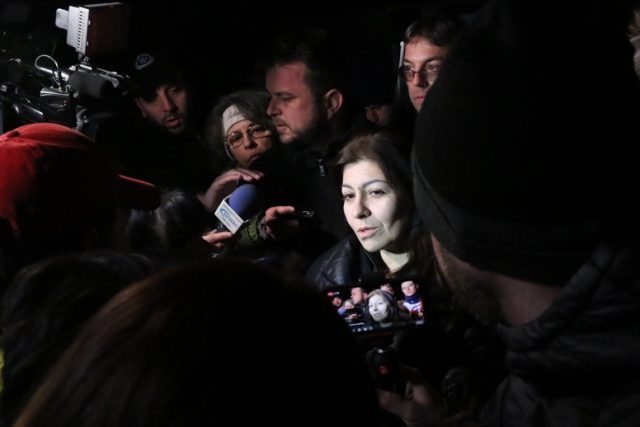 Севделина Арнаудова излиза от ареста