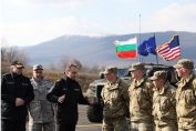 Български и американски военнослужещи