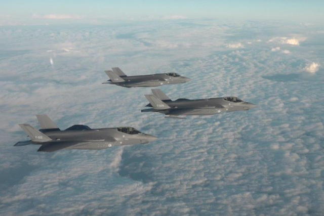 F 35