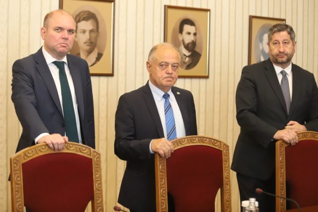Владислав Панев, Христо Иванов, Атанас Атанасов