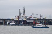 терминал втечнен газ Вилмелсхавен Германия