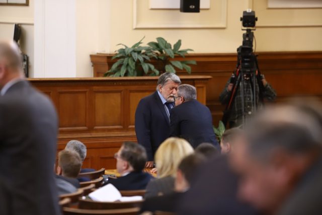 Народно събрание Вежди Рашидов