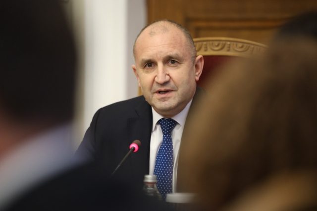 Румен Радев