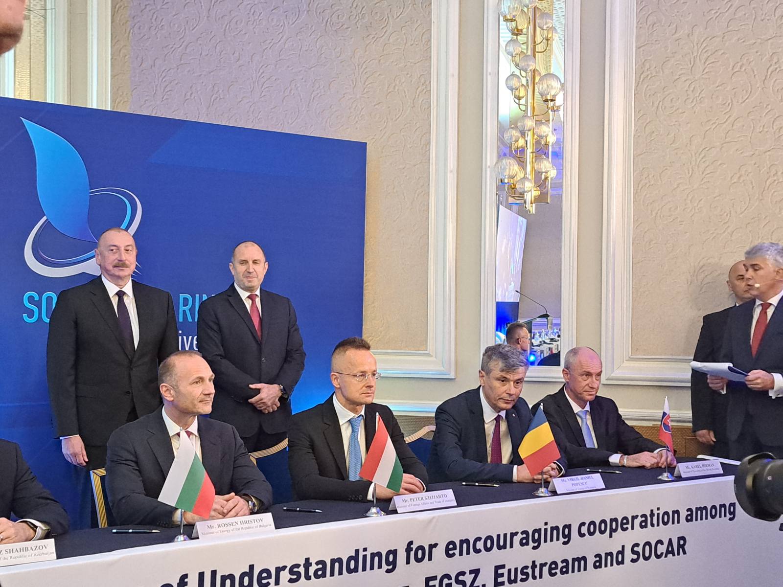 Споразумение за нов маршрут за азерски газ през България до Европа, Турция ще се включи по-късно