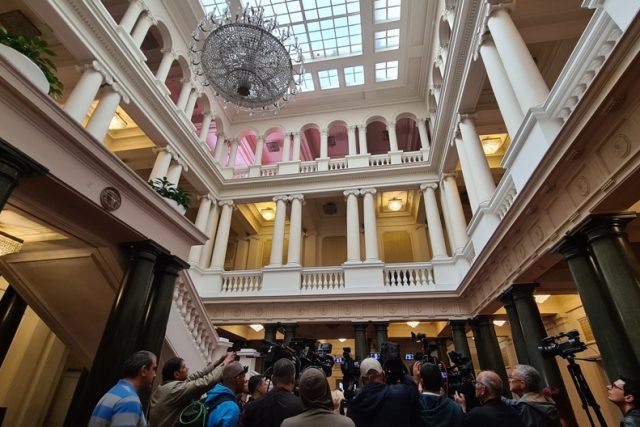 Народно събрание, журналисти, камери