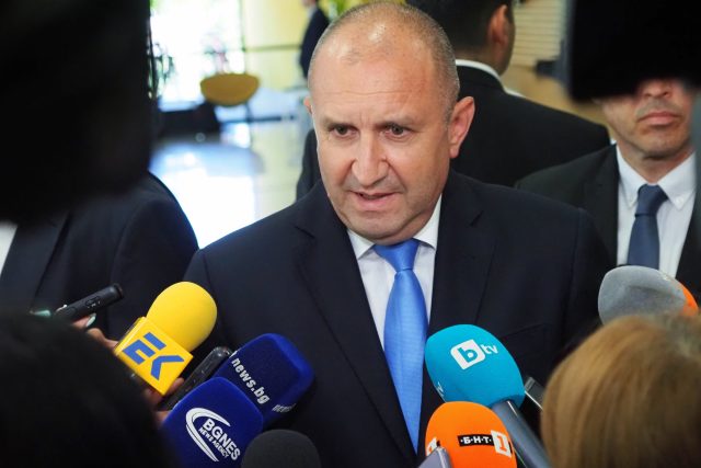 Румен Радев