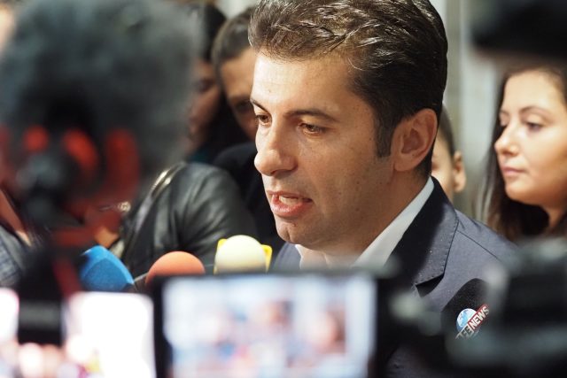 Кирил Петков