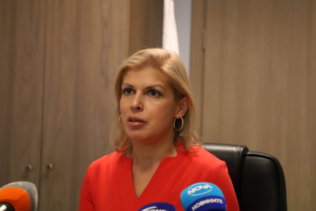 Невена Зартова