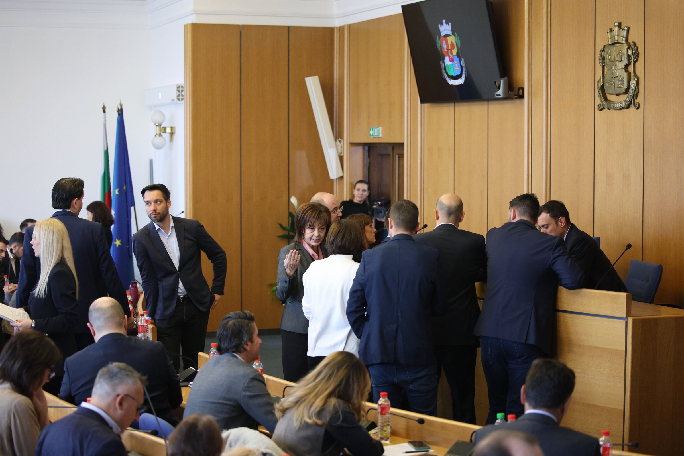 Блокажът с председателя на Столичния общински съвет продължава