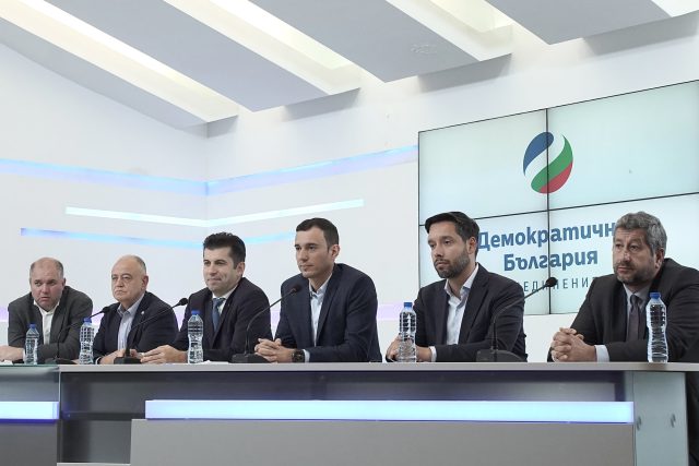 Васил Терзиев, Борис Бонев, Кирил Петков, Христо Иванов, Атанас Атанасов, Владислав Панев