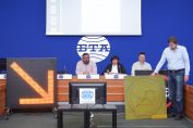 светещи пътни знаци, Диана Русинова