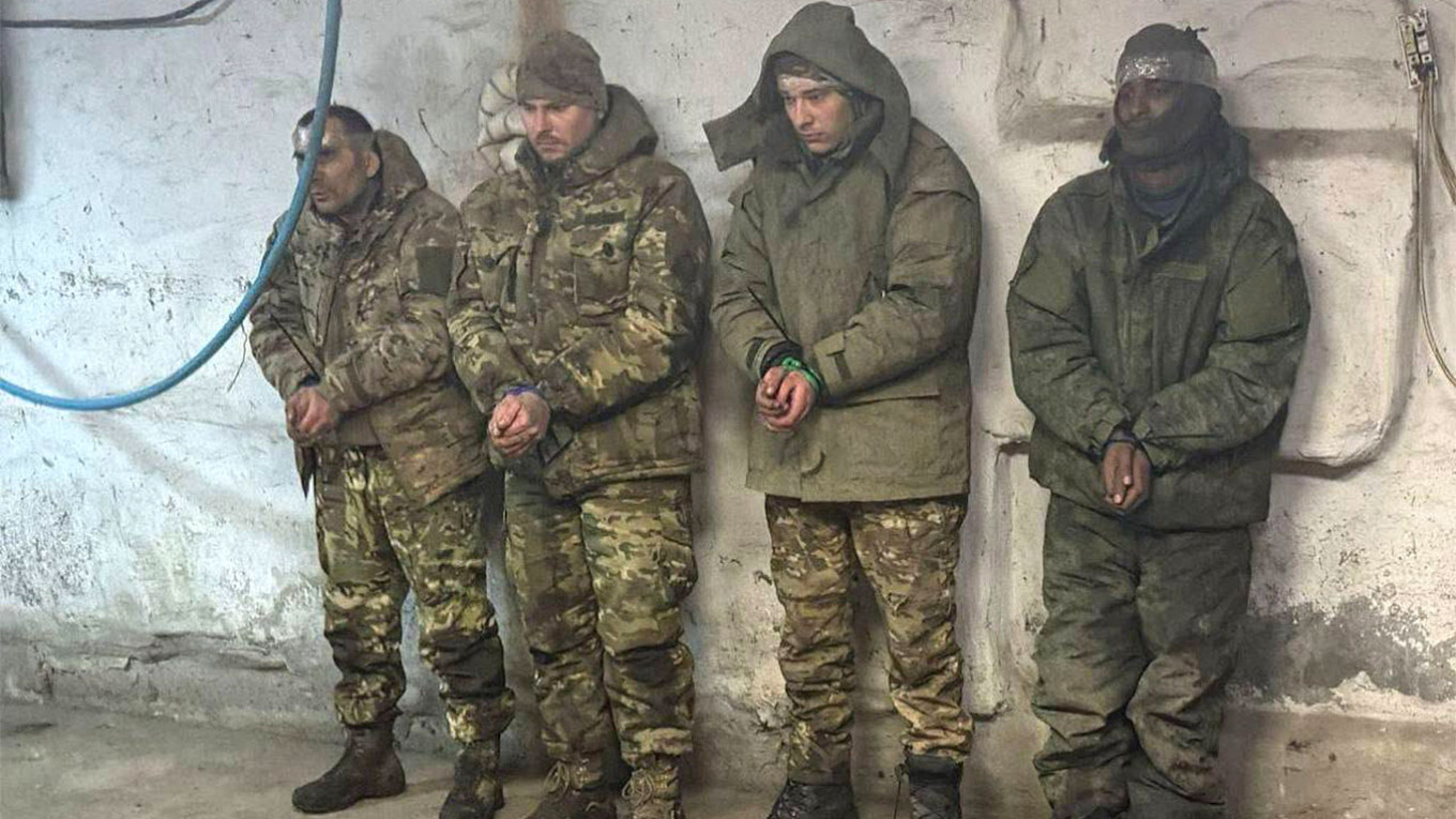 Десетки хиляди наемници от Африка и Азия се бият за Русия в Украйна